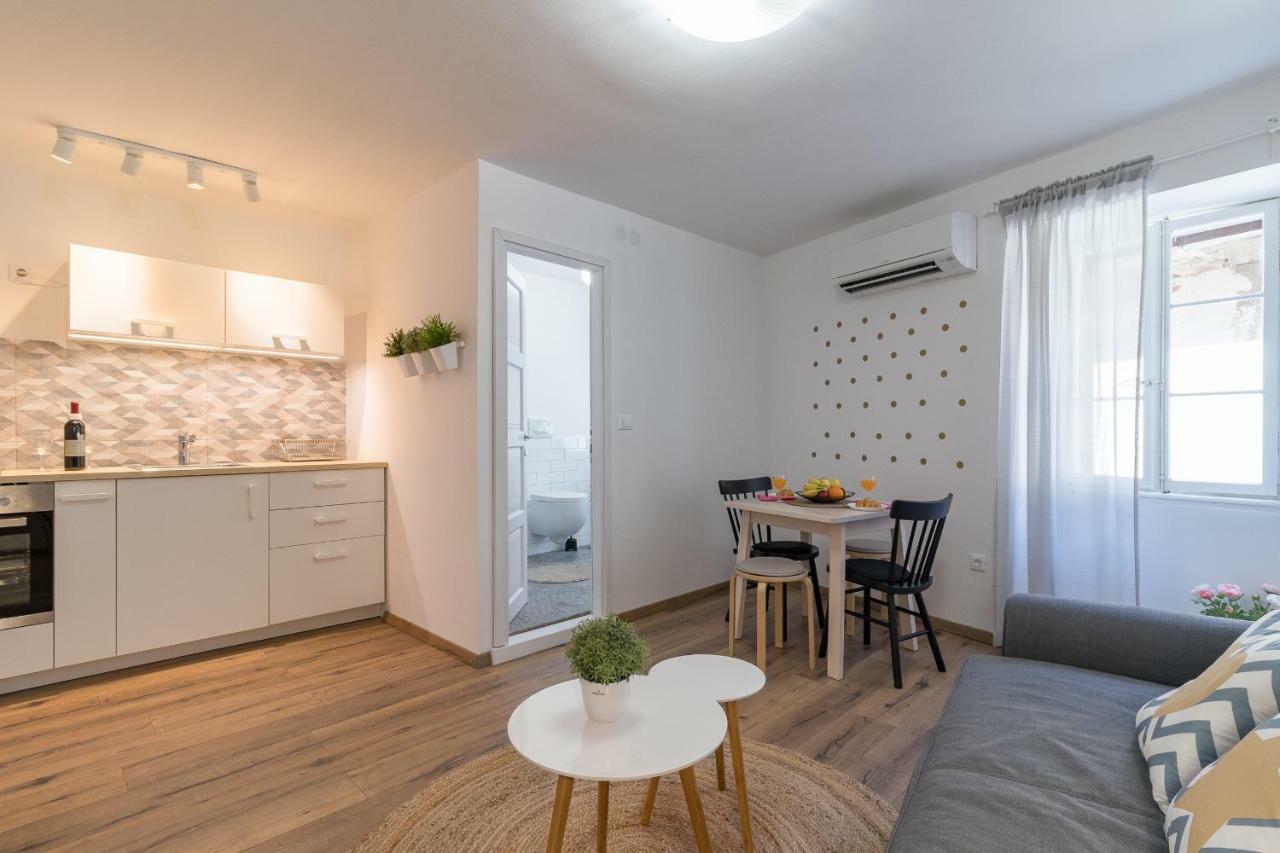 Central New Apartment Nonna Mara Rovinj Exteriör bild